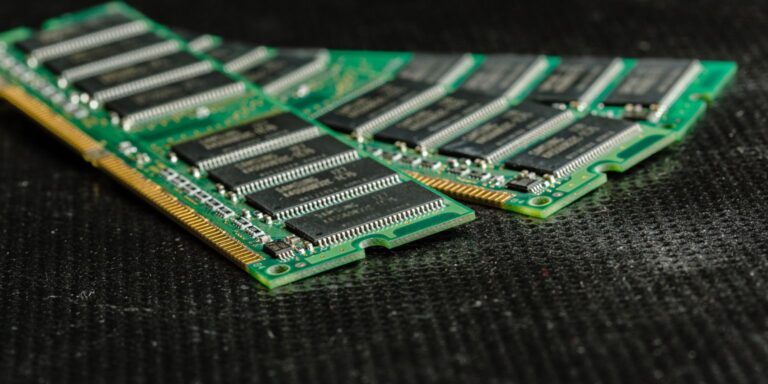 eMMC vs SSD: What’s the Real Difference & Which One Should You Choose?